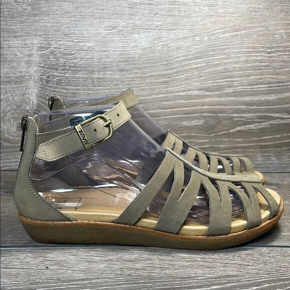 Teva Encanta Women's Sz 7 Taupe Leather Gladiator Strap Buckle Rear Zip Sandals - Picture 1 of 12
